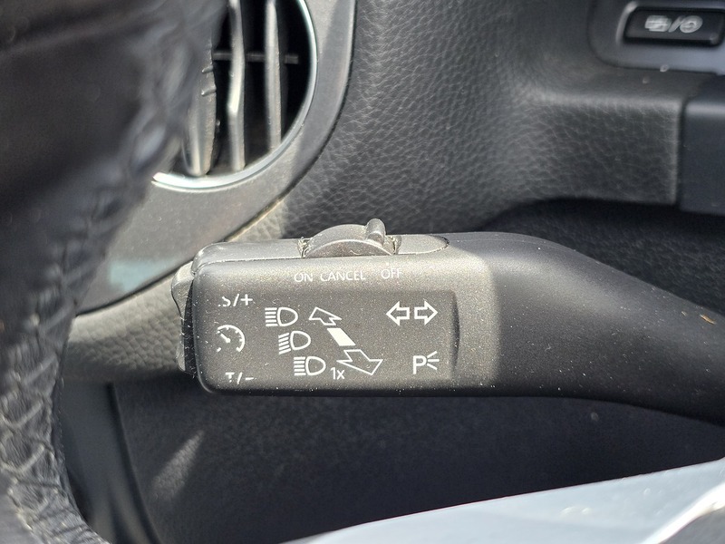 Volkswagen Tiguan TDI BlueMotion Tech R-Line - U91326
