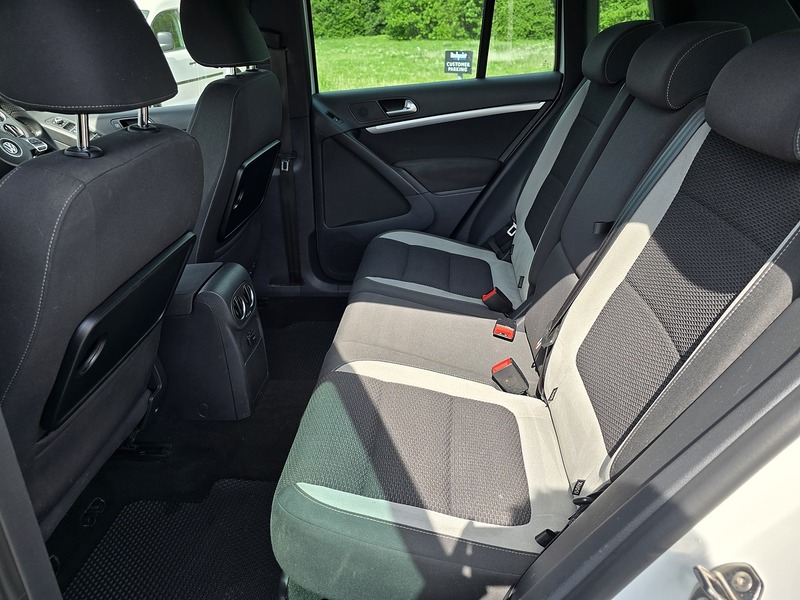 Volkswagen Tiguan TDI BlueMotion Tech R-Line - U91326