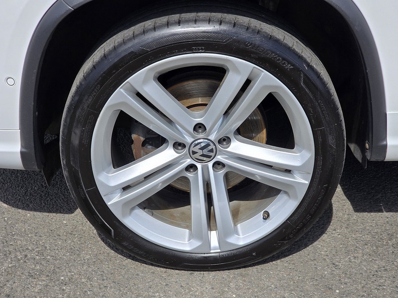 Volkswagen Tiguan TDI BlueMotion Tech R-Line - U91326