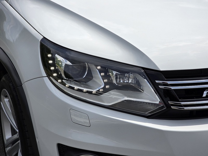 Volkswagen Tiguan TDI BlueMotion Tech R-Line - U91326