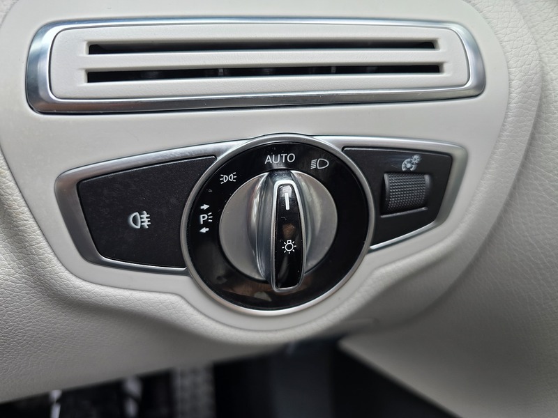 Mercedes-Benz C Class C220d AMG Line - U91327