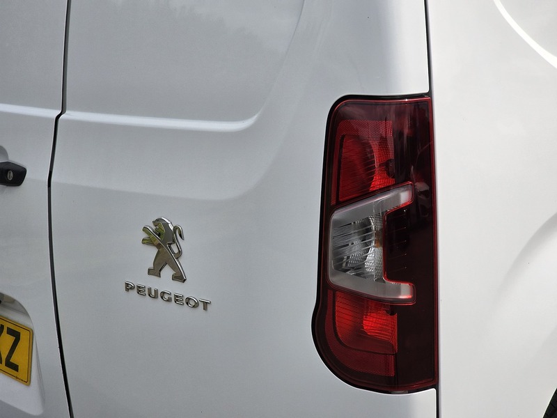 Peugeot Partner BlueHDi 1000 Professional - U91329