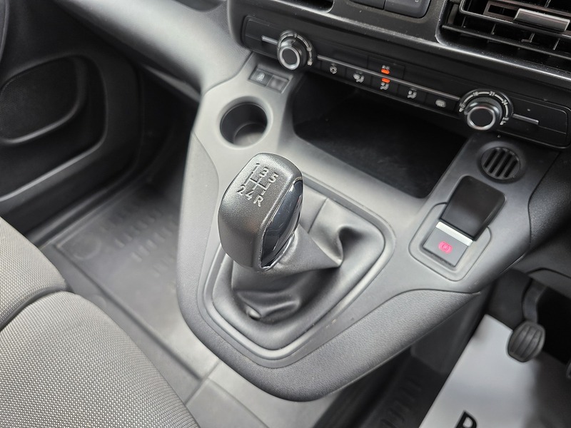 Peugeot Partner BlueHDi 1000 Professional - U91329