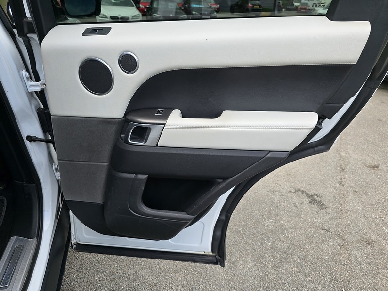 Land Rover Range Rover Sport SD V6 HSE - U91338