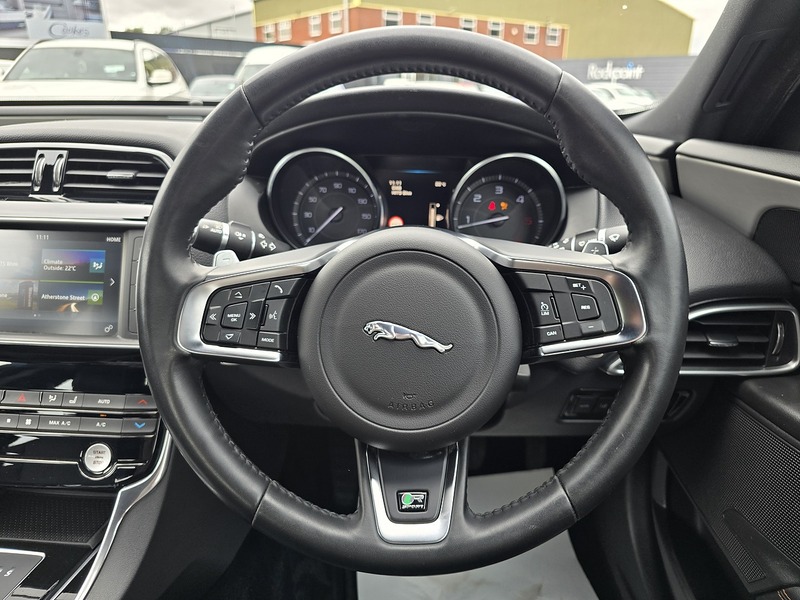 Jaguar XE d Prestige - U91358