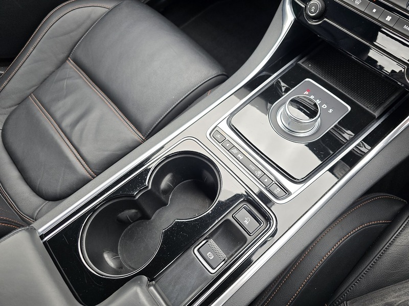 Jaguar XE d Prestige - U91358