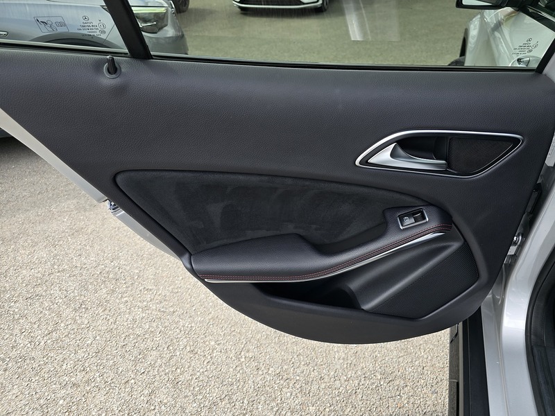 Mercedes-Benz GLA GLA220d AMG Line - U91381