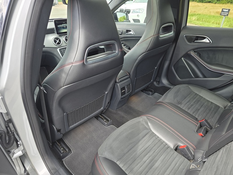 Mercedes-Benz GLA GLA220d AMG Line - U91381