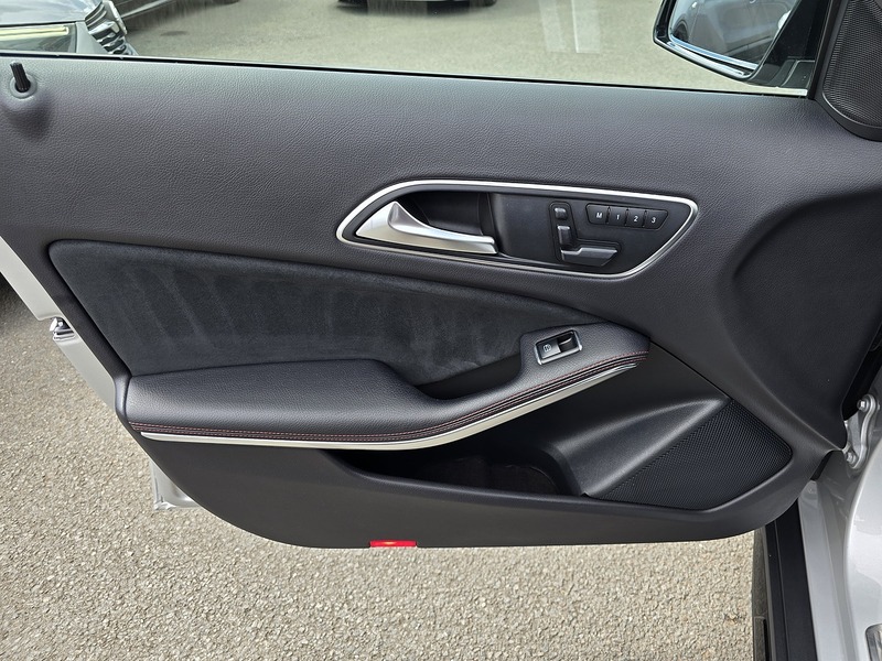 Mercedes-Benz GLA GLA220d AMG Line - U91381