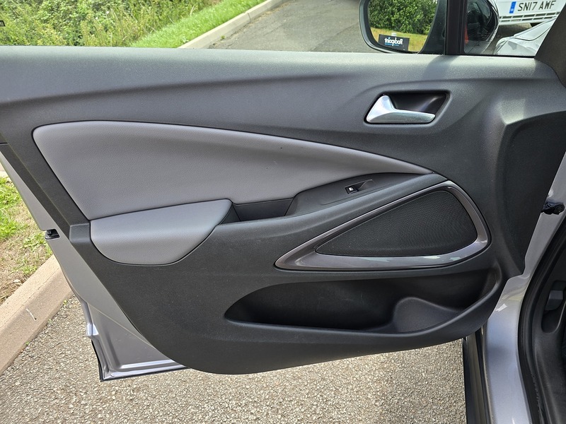 Vauxhall Crossland X Turbo D Elite Nav - U91383