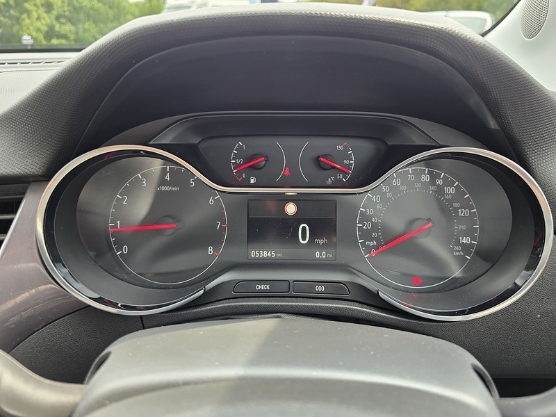 Vauxhall Crossland X Turbo D Elite Nav - U91383