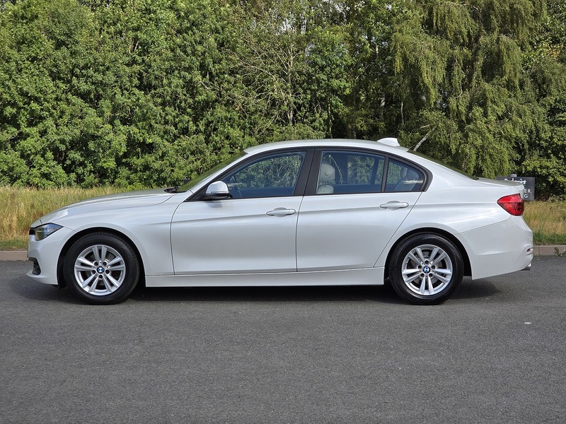 BMW 3 Series 320d ED Plus - U91427