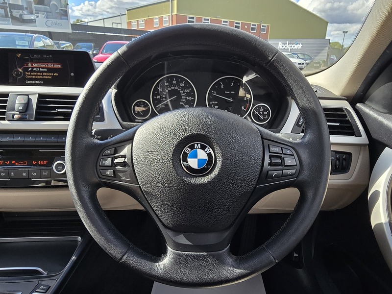 BMW 3 Series 320d ED Plus - U91427