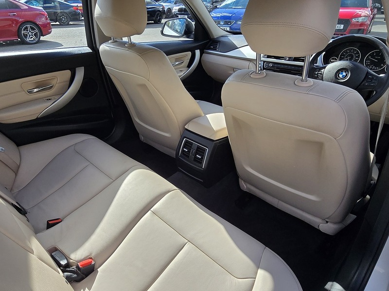 BMW 3 Series 320d ED Plus - U91427