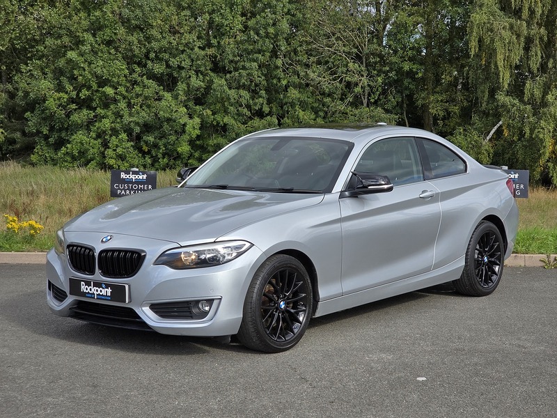 BMW 2 Series 220i SE - U91437