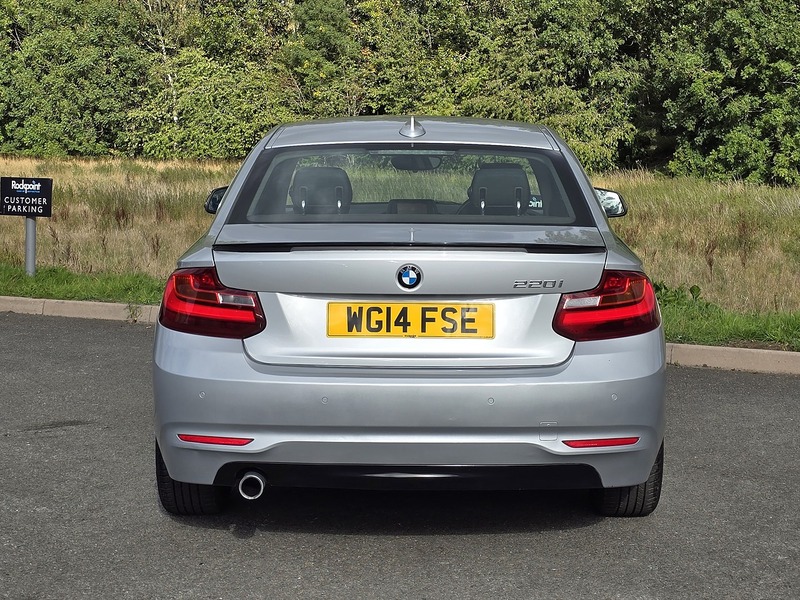 BMW 2 Series 220i SE - U91437