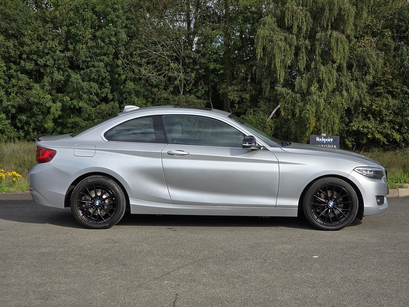 BMW 2 Series 220i SE - U91437