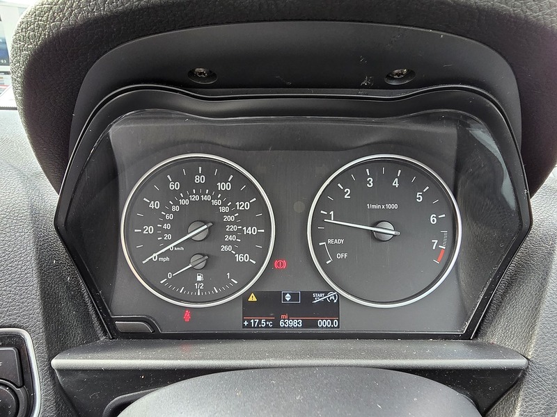 BMW 2 Series 220i SE - U91437