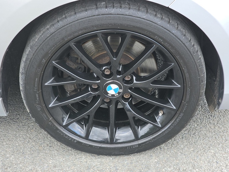 BMW 2 Series 220i SE - U91437