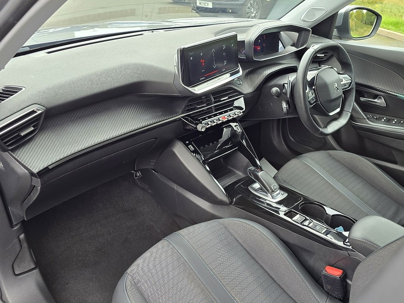 Peugeot 2008 PureTech Allure Premium - U91462