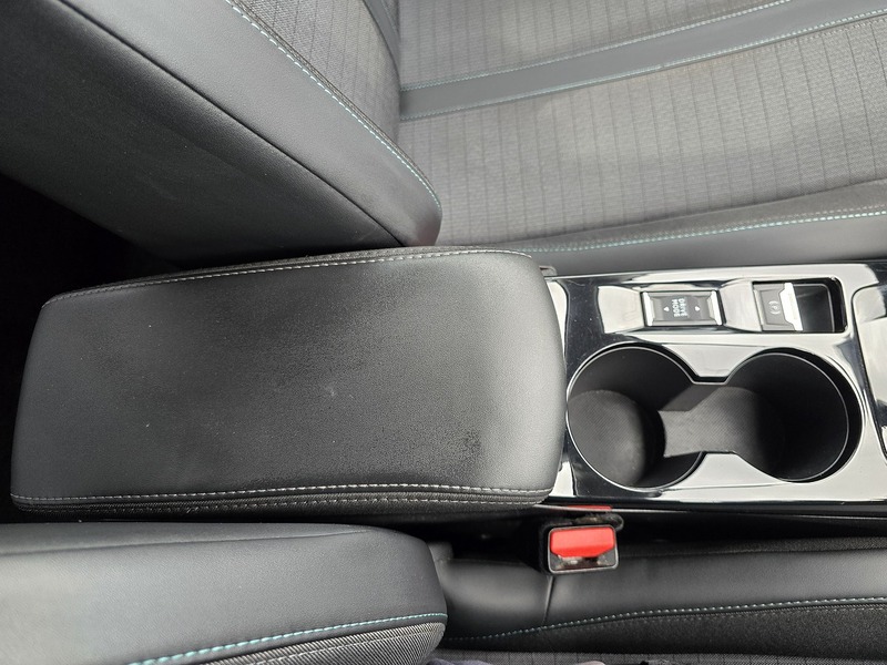 Peugeot 2008 PureTech Allure Premium - U91462