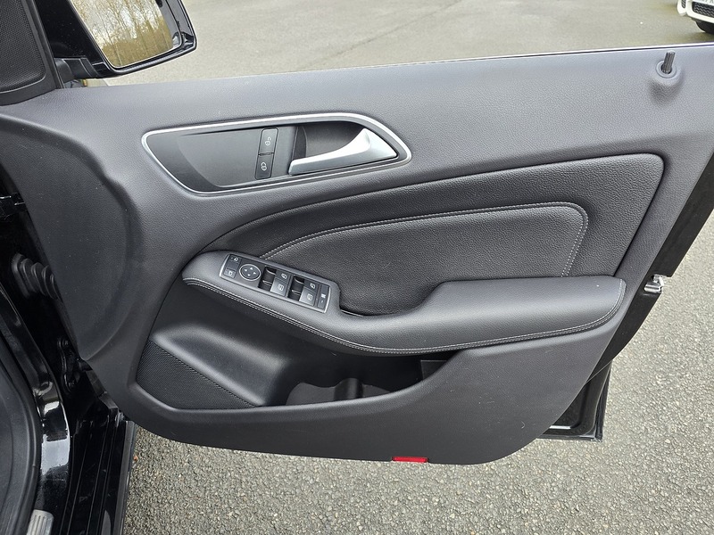 Mercedes-Benz B Class B180d SE - U91524