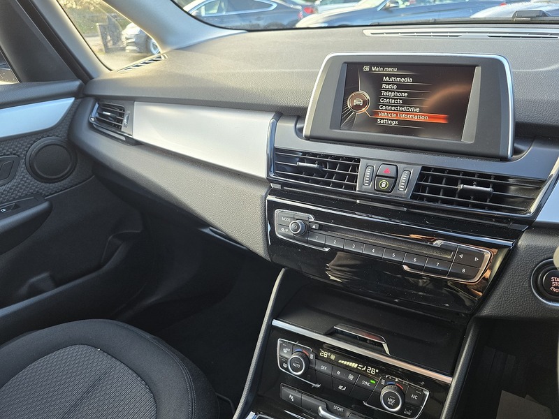 BMW 2 Series Active Tourer 216d SE - U91535