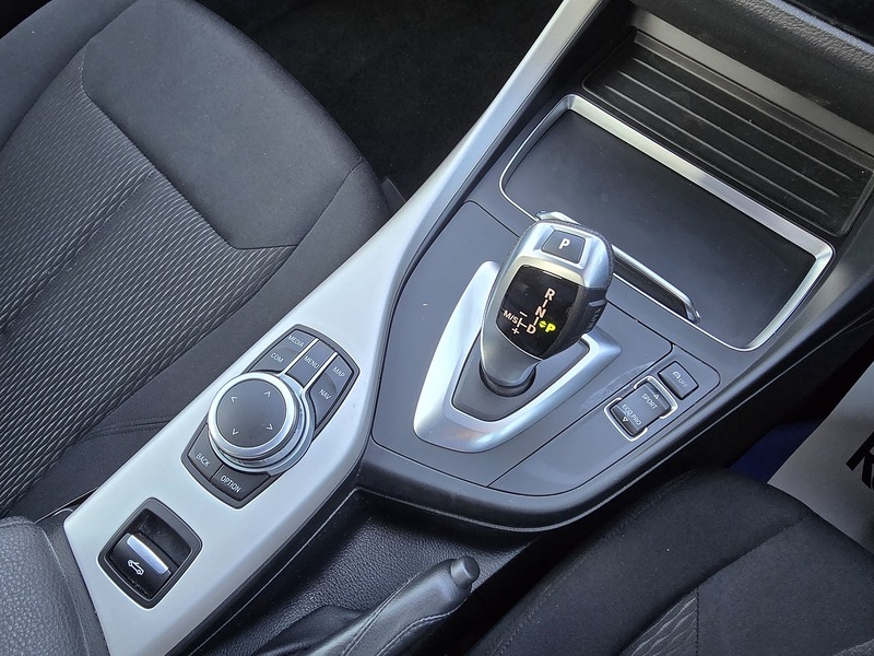 BMW 2 Series 218i SE - U91559