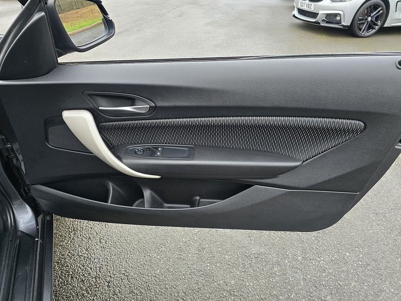 BMW 2 Series 218i SE - U91564