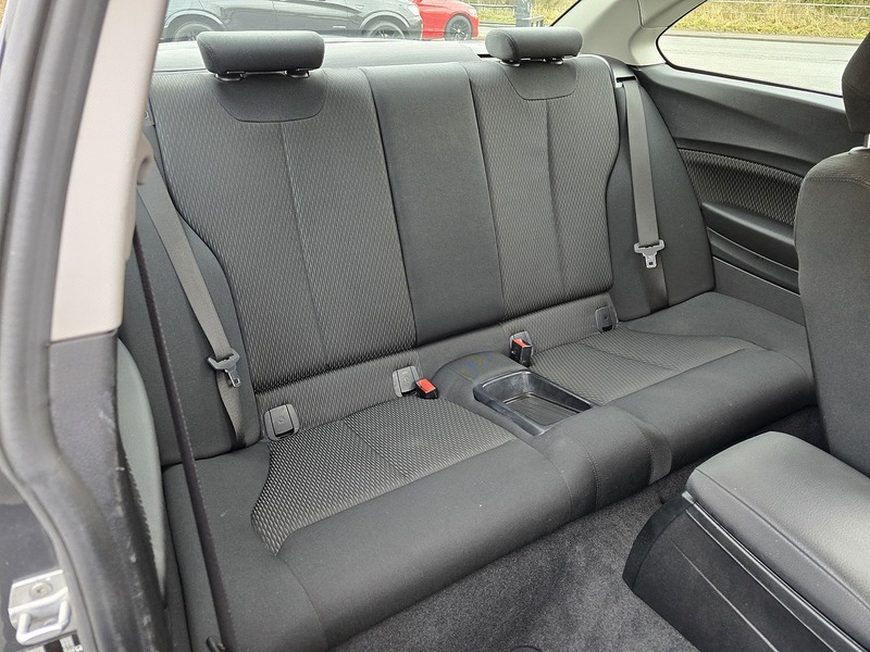 BMW 2 Series 218i SE - U91564