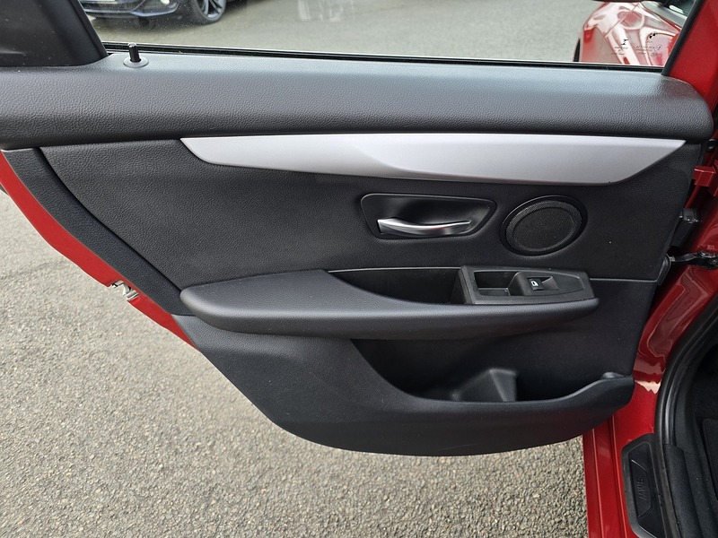 BMW 2 Series Active Tourer 218d SE - U91565