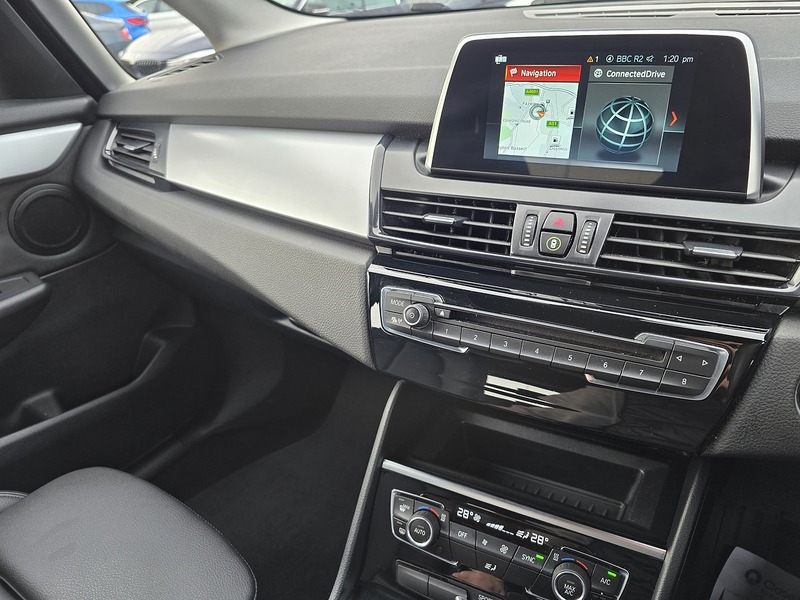 BMW 2 Series Active Tourer 218d SE - U91565