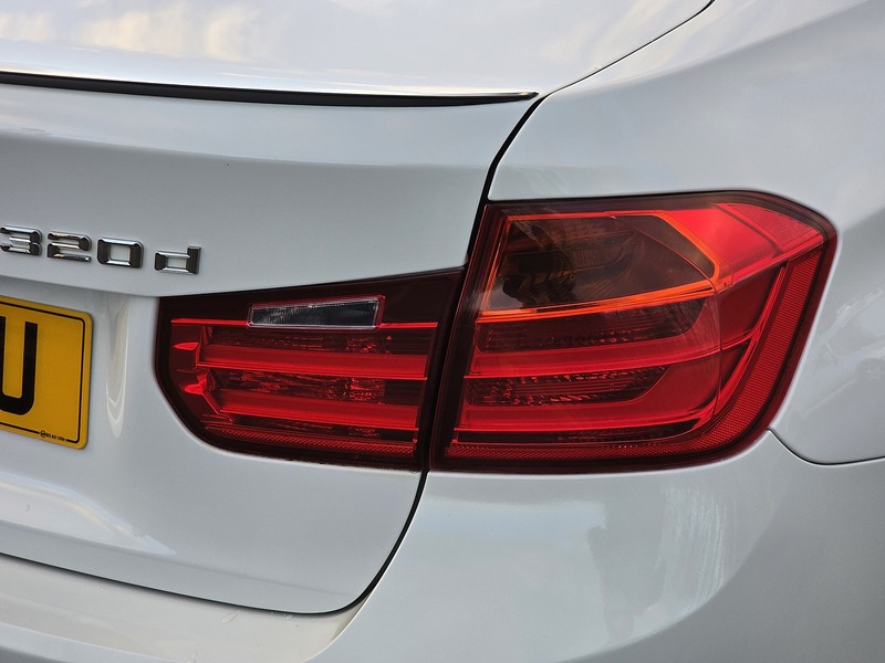 BMW 3 Series 320d Luxury - U91573