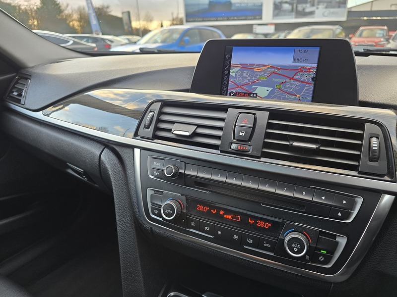 BMW 3 Series 320d Luxury - U91573