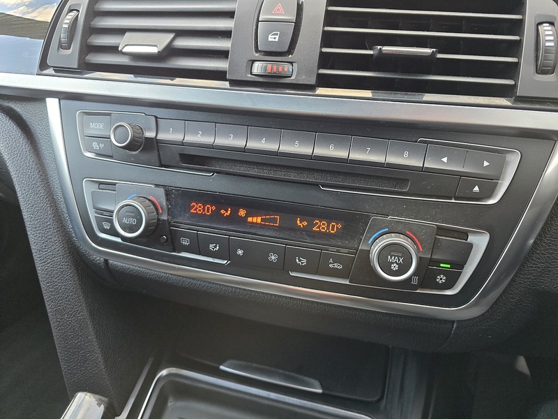 BMW 3 Series 320d Luxury - U91573