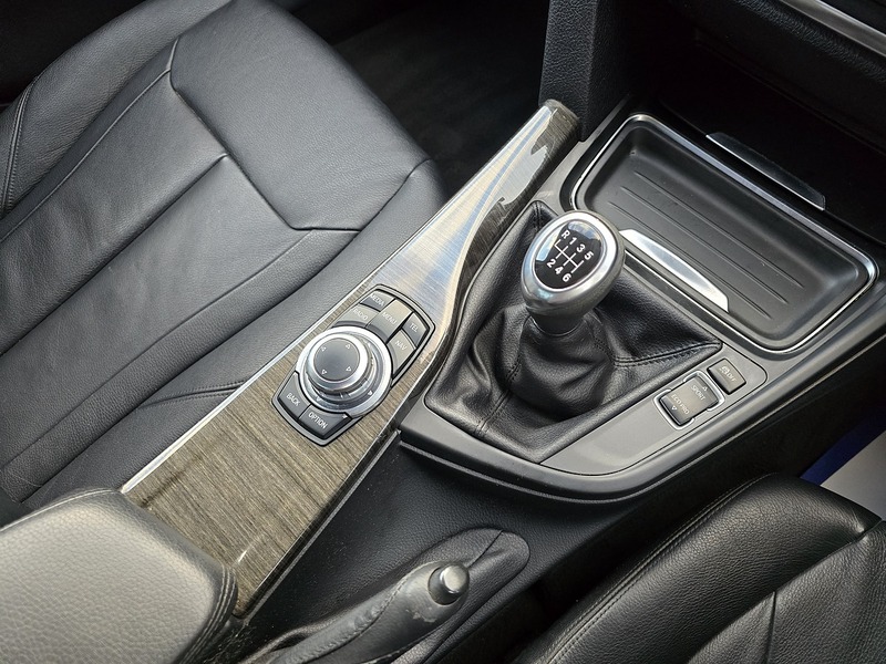 BMW 3 Series 320d Luxury - U91573