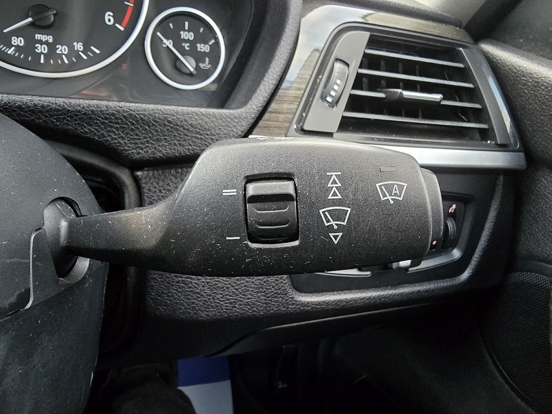 BMW 3 Series 320d Luxury - U91573