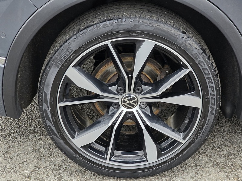 Volkswagen Tiguan TSI R-Line - U91595
