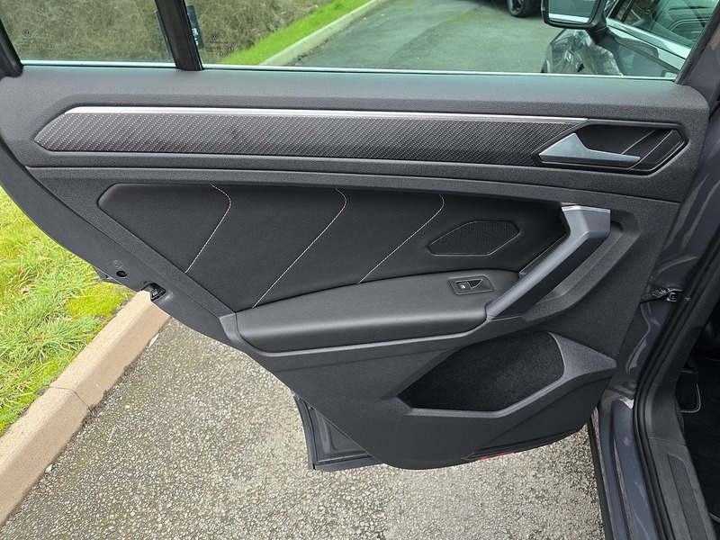 Volkswagen Tiguan TSI R-Line - U91595