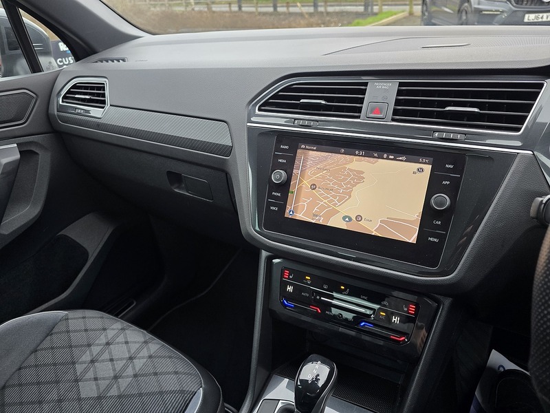 Volkswagen Tiguan TSI R-Line - U91595