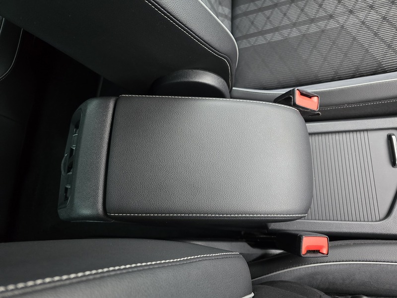 Volkswagen Tiguan TSI R-Line - U91595