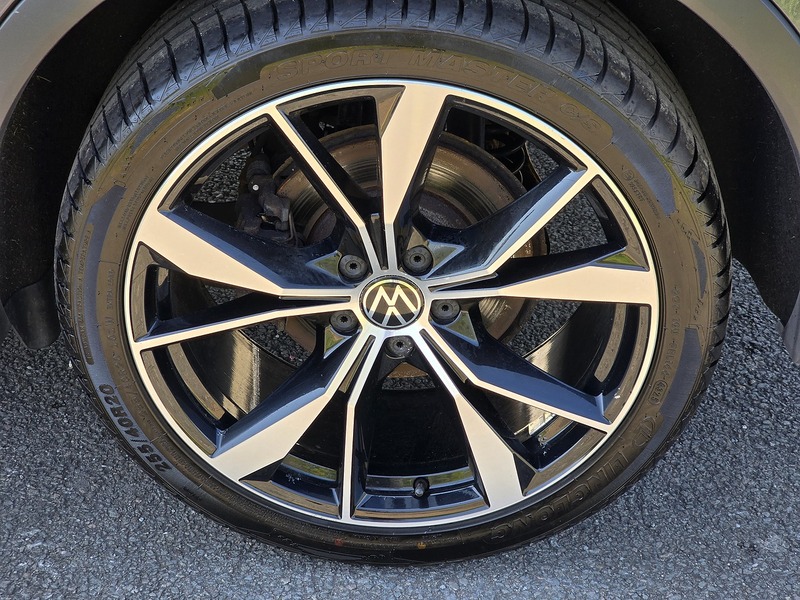 Volkswagen Tiguan TSI R-Line - U91595