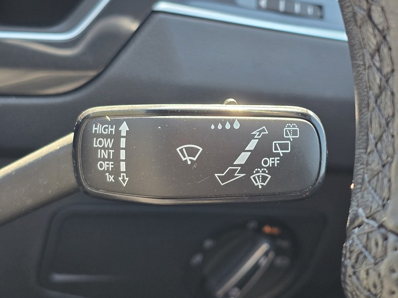 Volkswagen Tiguan TSI R-Line - U91595