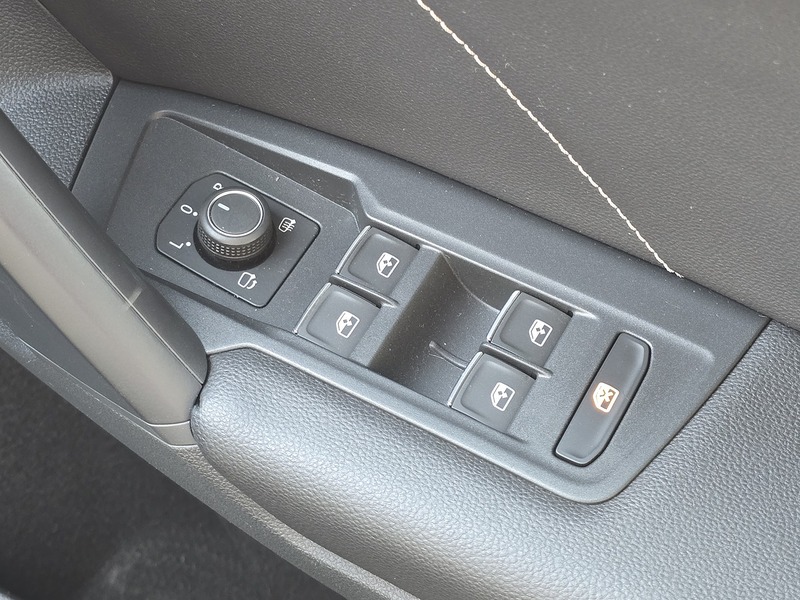 Volkswagen Tiguan TSI R-Line - U91595