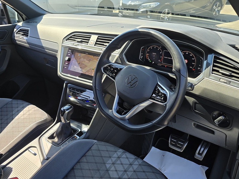 Volkswagen Tiguan TSI R-Line - U91595