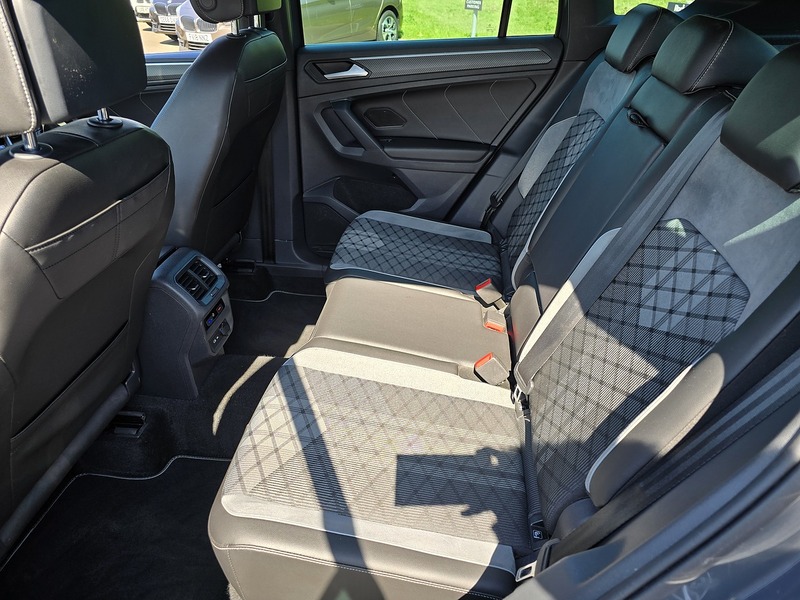 Volkswagen Tiguan TSI R-Line - U91595