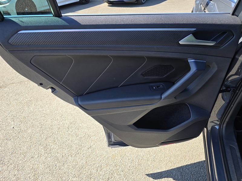 Volkswagen Tiguan TSI R-Line - U91595