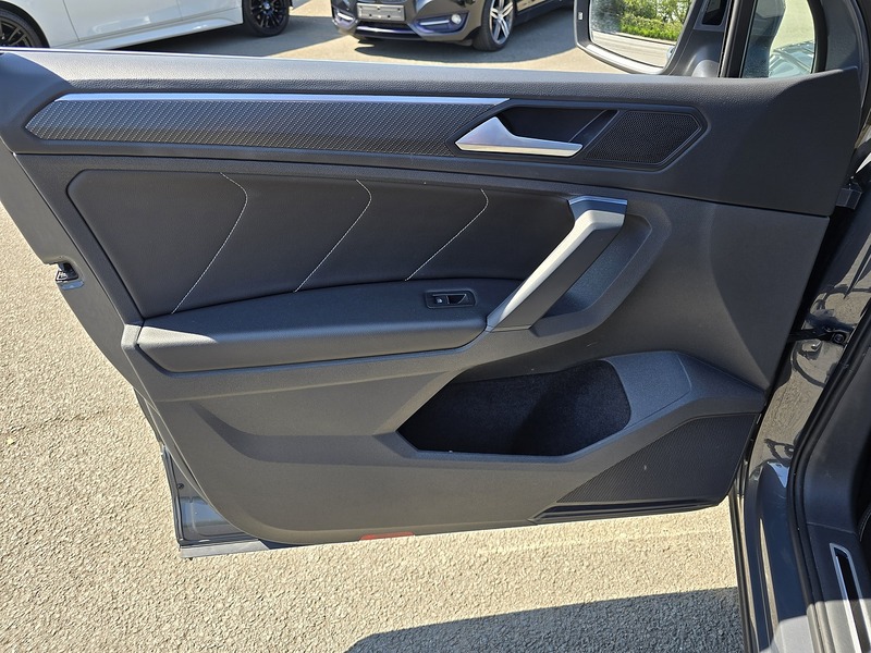 Volkswagen Tiguan TSI R-Line - U91595