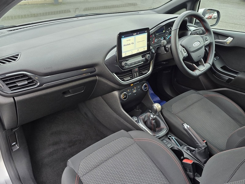 Ford Fiesta T EcoBoost ST-Line - U91603