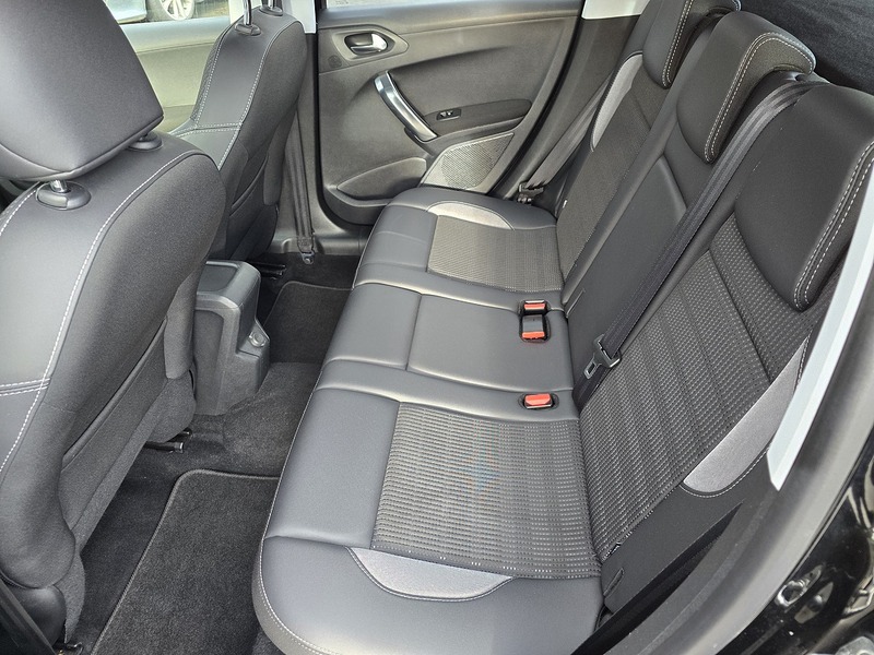 Peugeot 2008 PureTech Allure - U91610